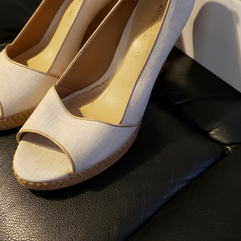 Shoes - Picture 2 of 7